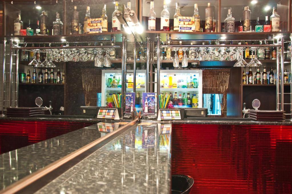 Avenue Hotel Zaslawye 外观 照片