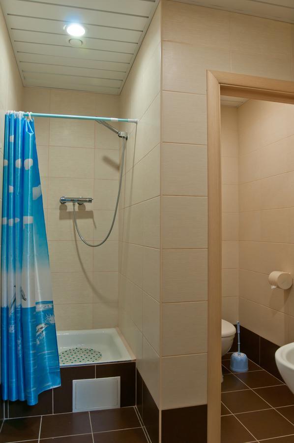 Avenue Hotel Zaslawye 外观 照片